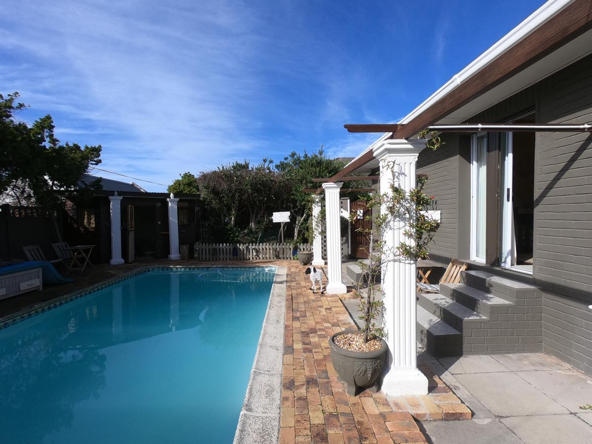 Bed and Breakfast Leo's Den Fish Hoek Exterior foto