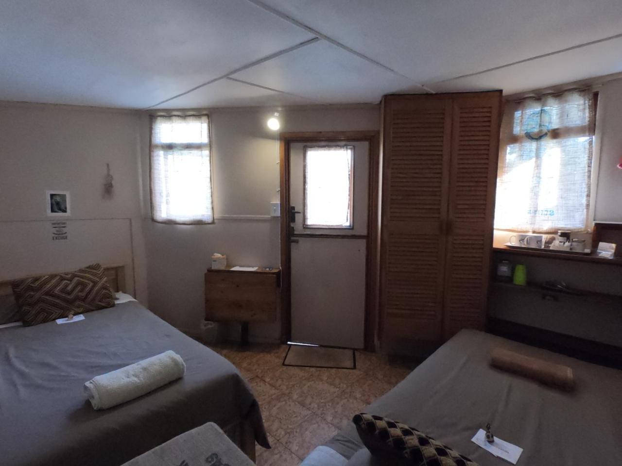 Bed and Breakfast Leo's Den Fish Hoek Exterior foto
